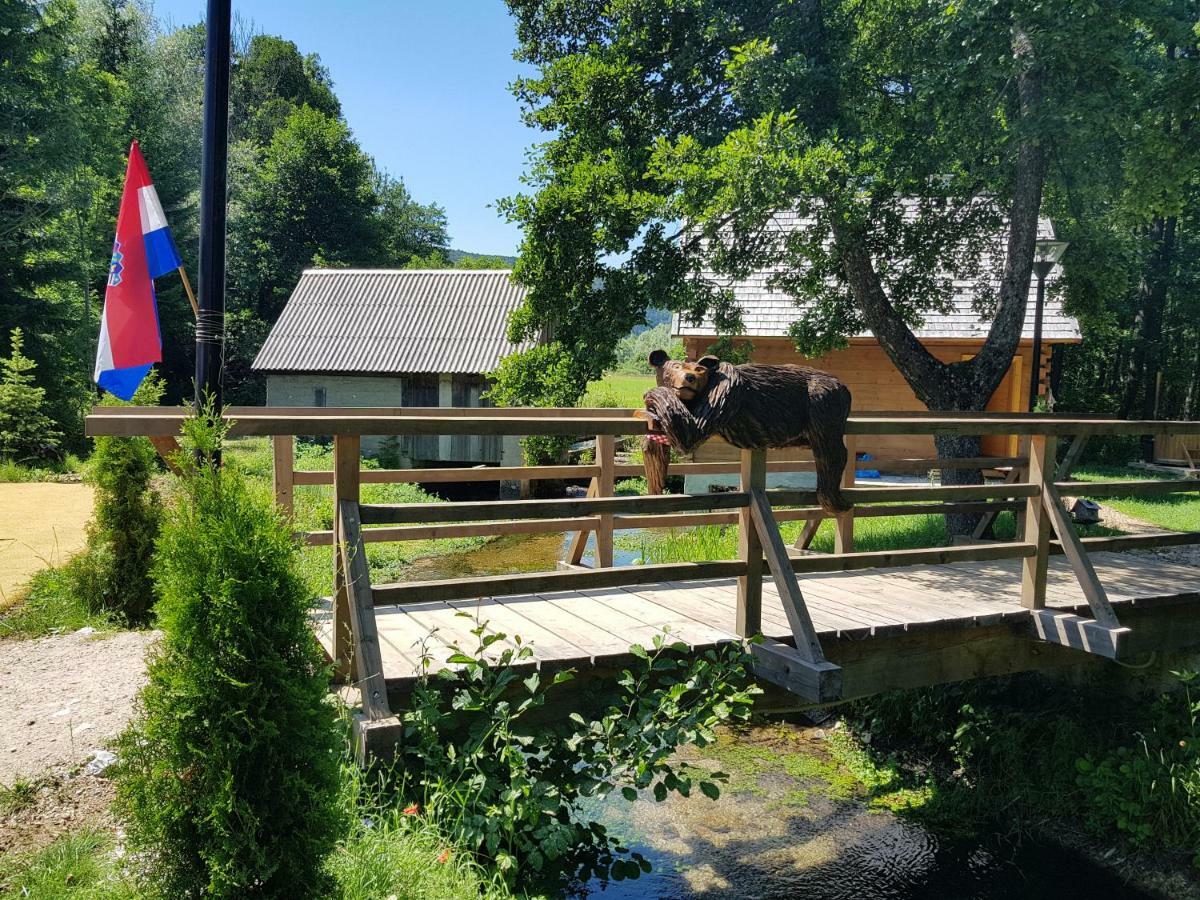 Vodenica Vrelo Chalets Vrelo Koreničko المظهر الخارجي الصورة